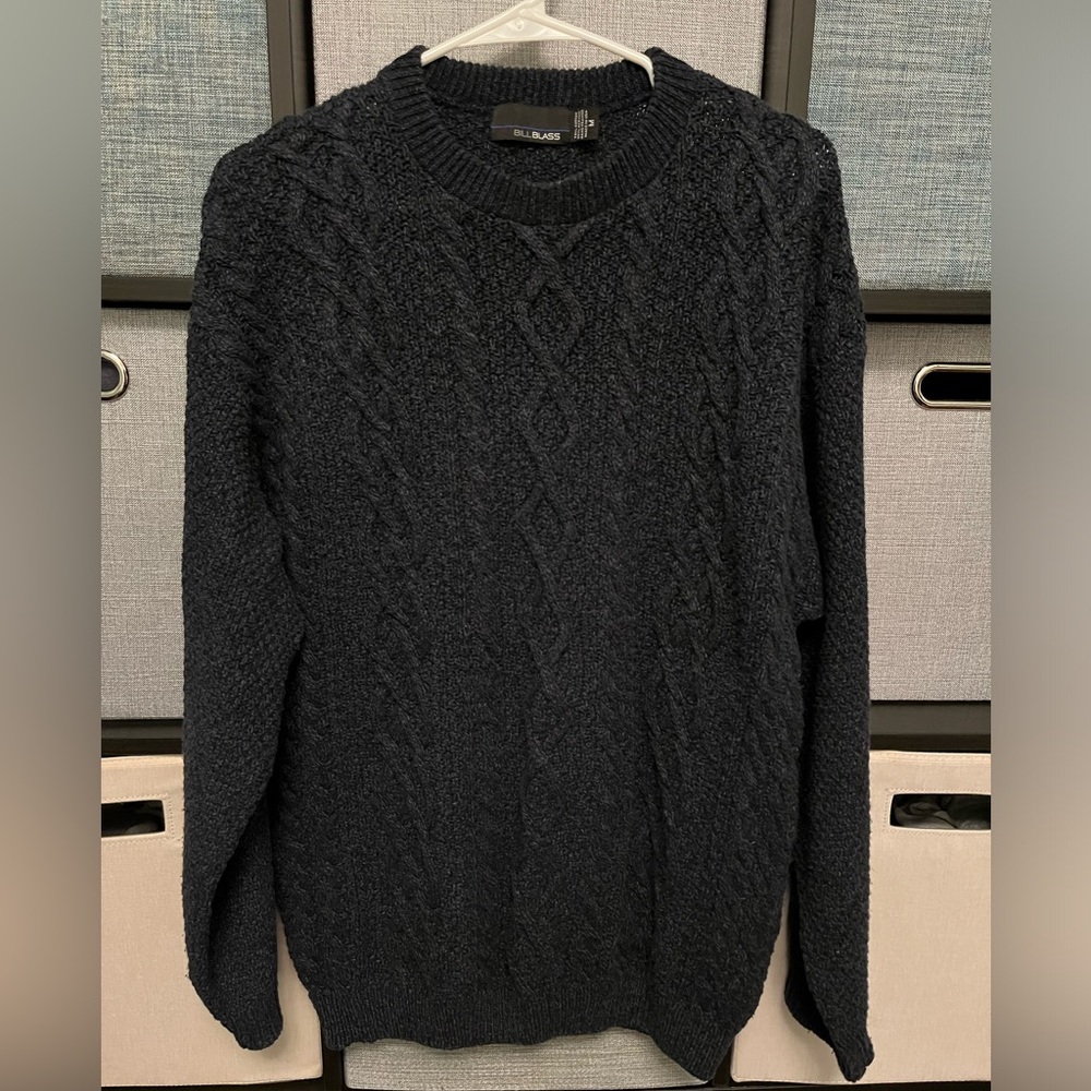 Men’s Textured Knit Sweater (perfect for fall/winter weather)